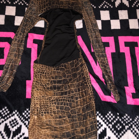 Dress - Picture 3 of 3